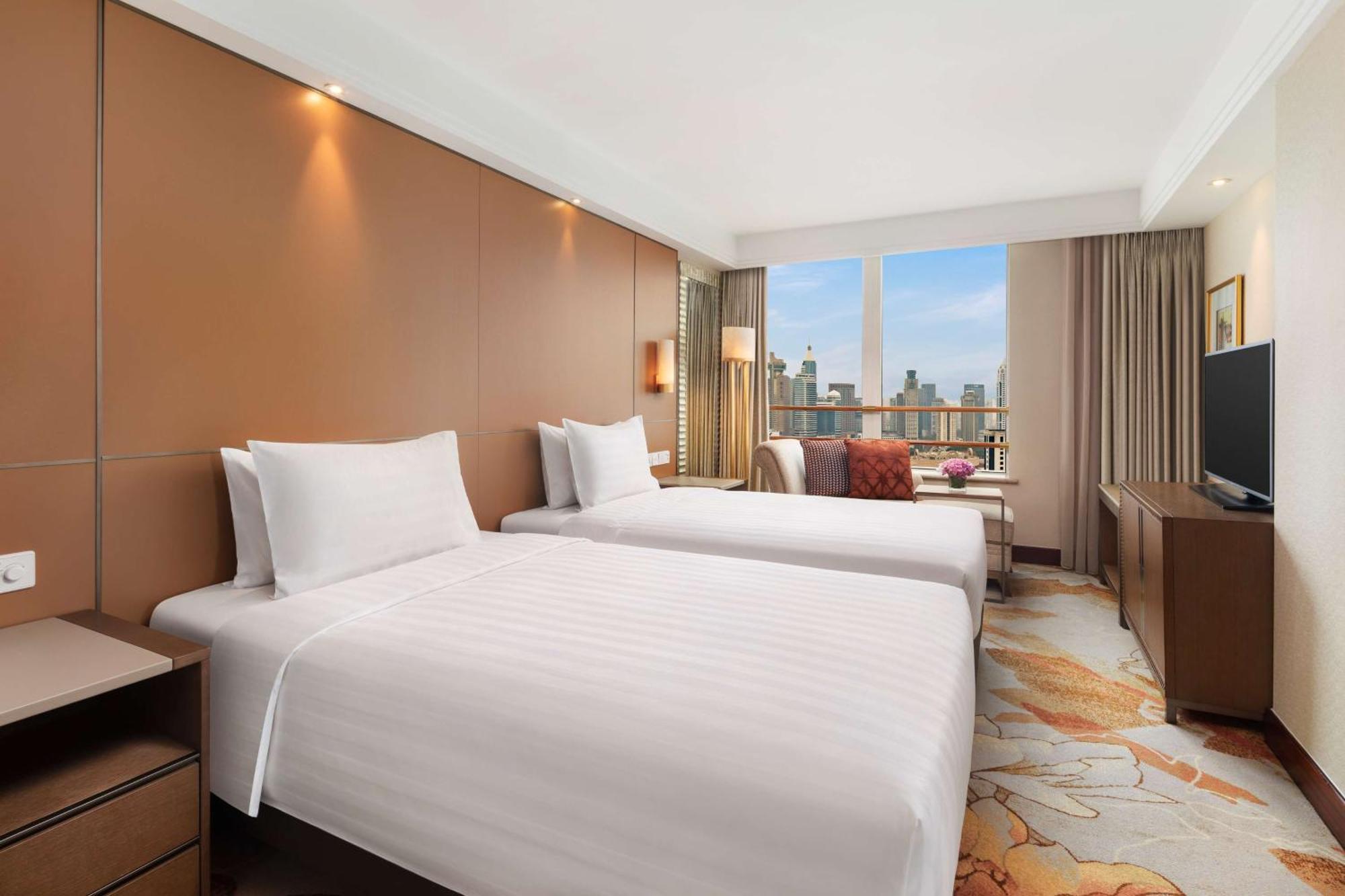Junior Suite with Park View