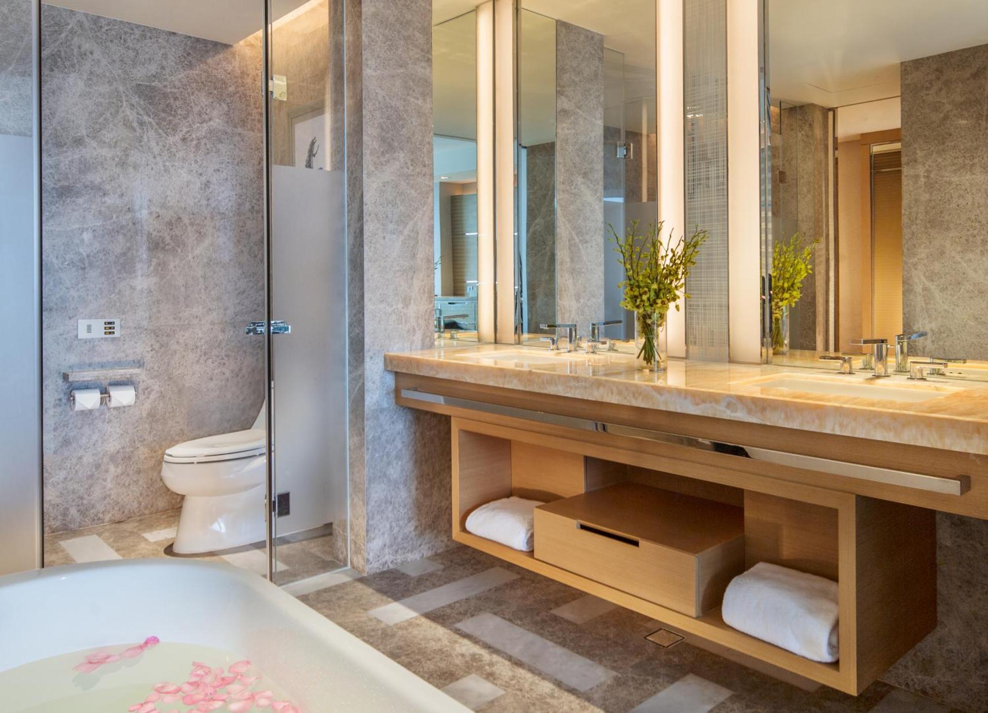 Imperial Club Deluxe Zimmer mit Kingsize-Bett und Meerblick (unbegrenzter freier Eintritt in den Wasserpark + die Lost Chambers + Imperial-Club-Vorteile während des Aufenthalts)