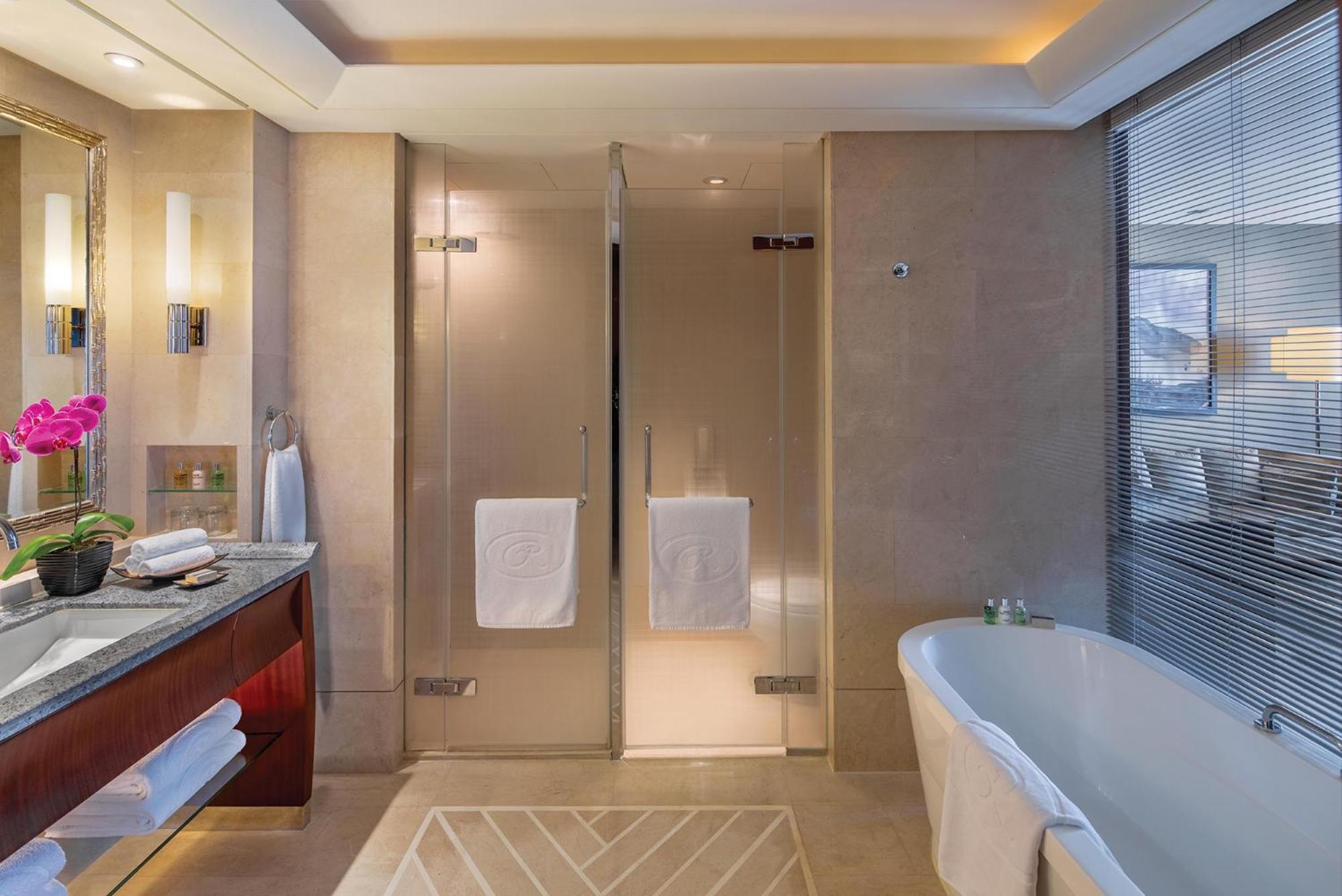 Club Twin Room - High Floor