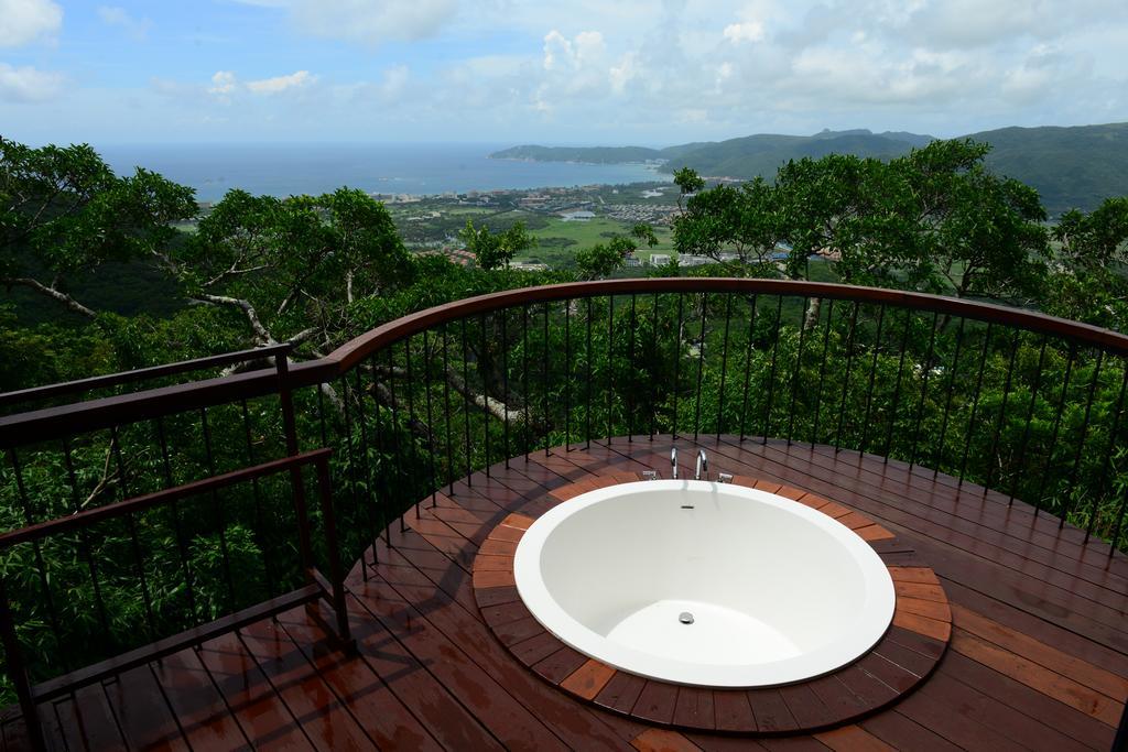 Extra Large Double Bed or Twin Beds Sea View Villa （ Near the Infinity Pool）