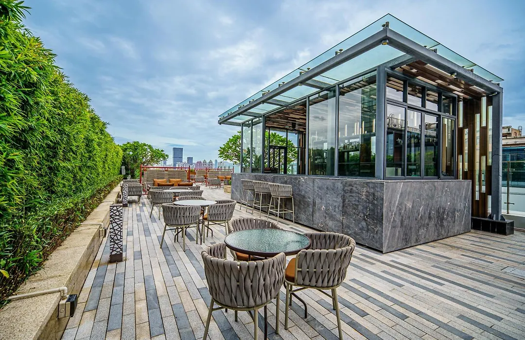 Fraser Suites Shenzhen: Infinity Pool & Business Zone Convenience-1