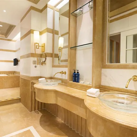 Radisson Blu Hotel Shanghai New World-2