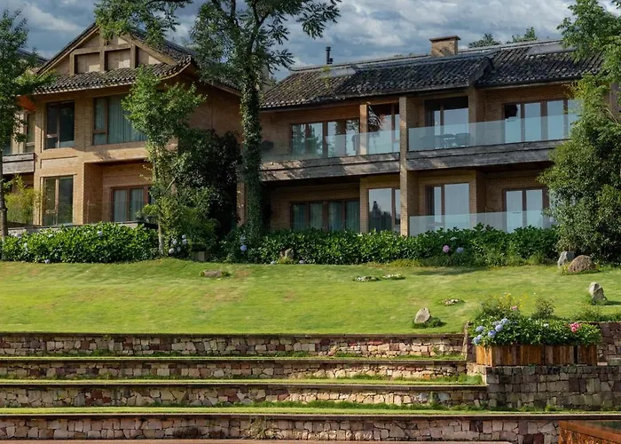 Evergreen Forest Retreat , Local Cultural Experience, Beside National Forest Park Middle Gate, Luxury Nature Escape, English Speaking Butler, Free 24H Pickup, Travel Itinerary
