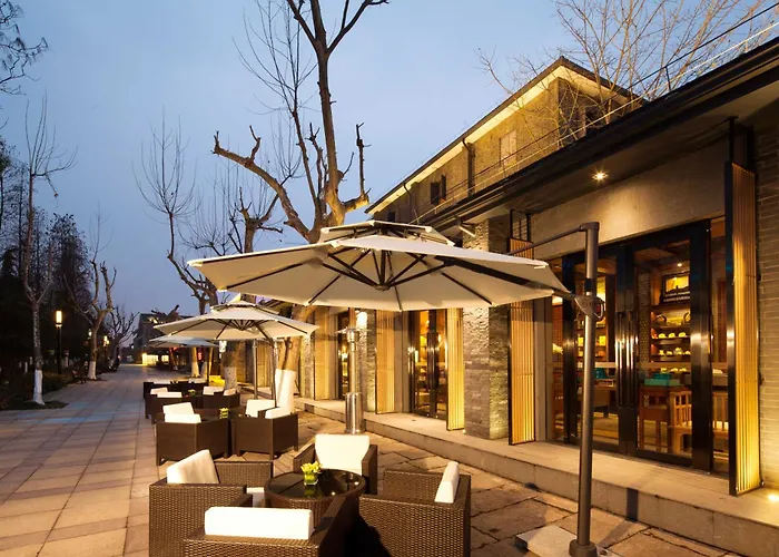 Cheery Dragon Canal Hotel Hangzhou - Intangible Cultural Heritage Hotel, China